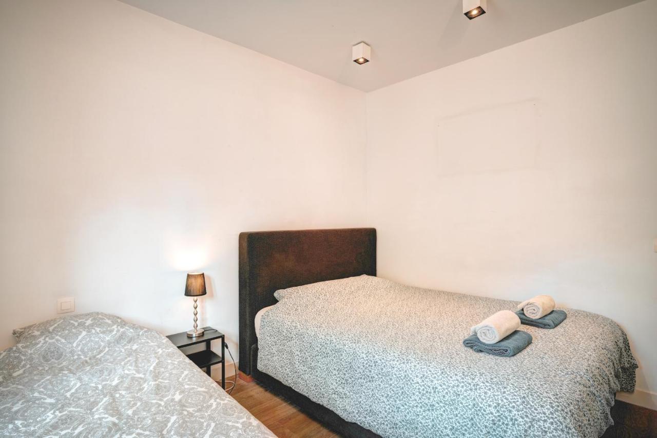 Light House Lodge. In Center Of Antwerpen